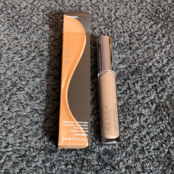 Becca ultimate coverage concealer - Picture 1 of 4